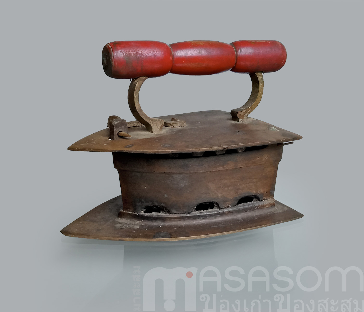 เตารีดผีเสื้อทองเหลืองโบราณ