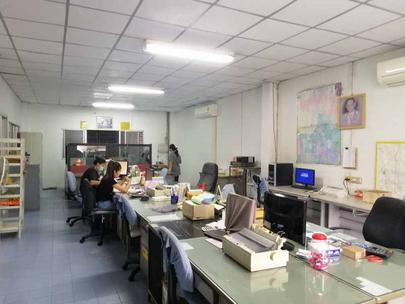 🚩H1085 ขายที่ดิน+โกดัง+บ้านพักคนงาน+บ้านเดี่ยว เนื้อที่ 4ไร่ 8ตารางวา อยู่ซอยท่าอิฐ ทำเลดี ห่างถนนราชพฤกษ์เพียง 1 กิโลเมตร เหมาะทำโกดังสินค้าและพักอาศัย