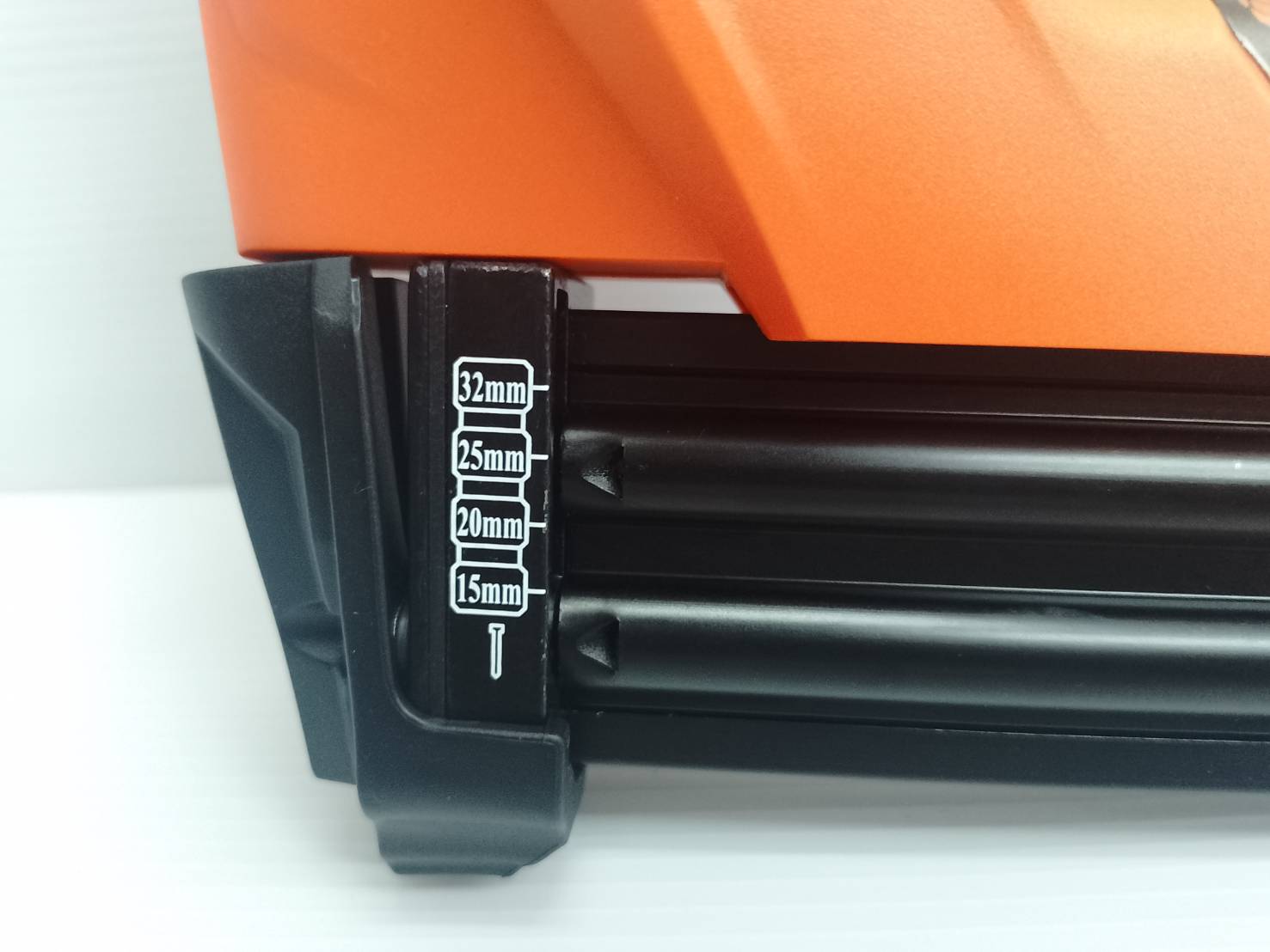 ปืนยิงตะปูไฟฟ้า J-NF320 PUMPKIN