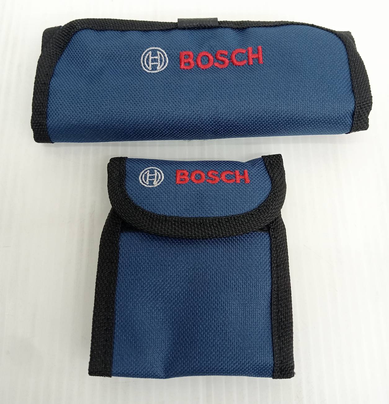 ชุดดอกสว่านและดอกไขควง 23 ชิ้นพร้อมตัวจับยึด