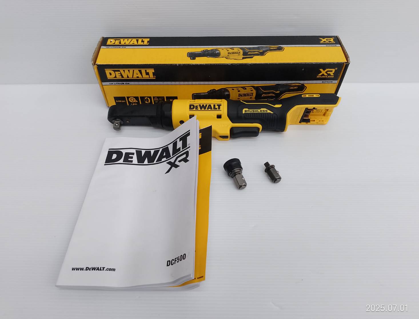 DEWALT ประแจบล็อก1/4-3/8 นิ้ว 12V DCF500N-XJ ด้ามสั้น (ตัวเปล่า)
