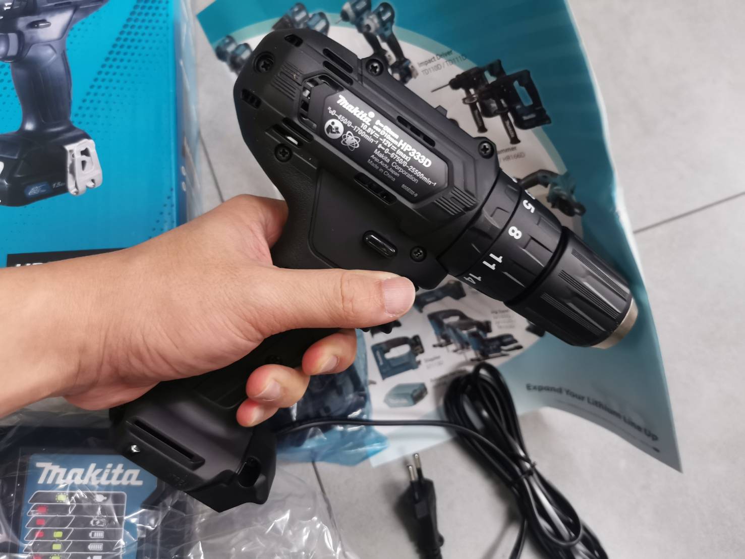 สว่านกระแทกไร้สาย12V HP333DYX3B MAKITA Black Edition