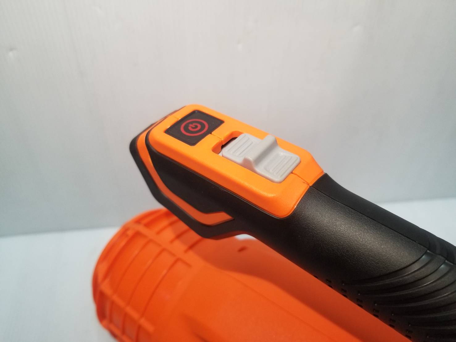 เครื่องเป่าลมใบไม้ไร้สาย ไร้แปรงถ่าน (เครื่องเปล่า) 20V รุ่น INF-112LFBL PUMPKIN #50333