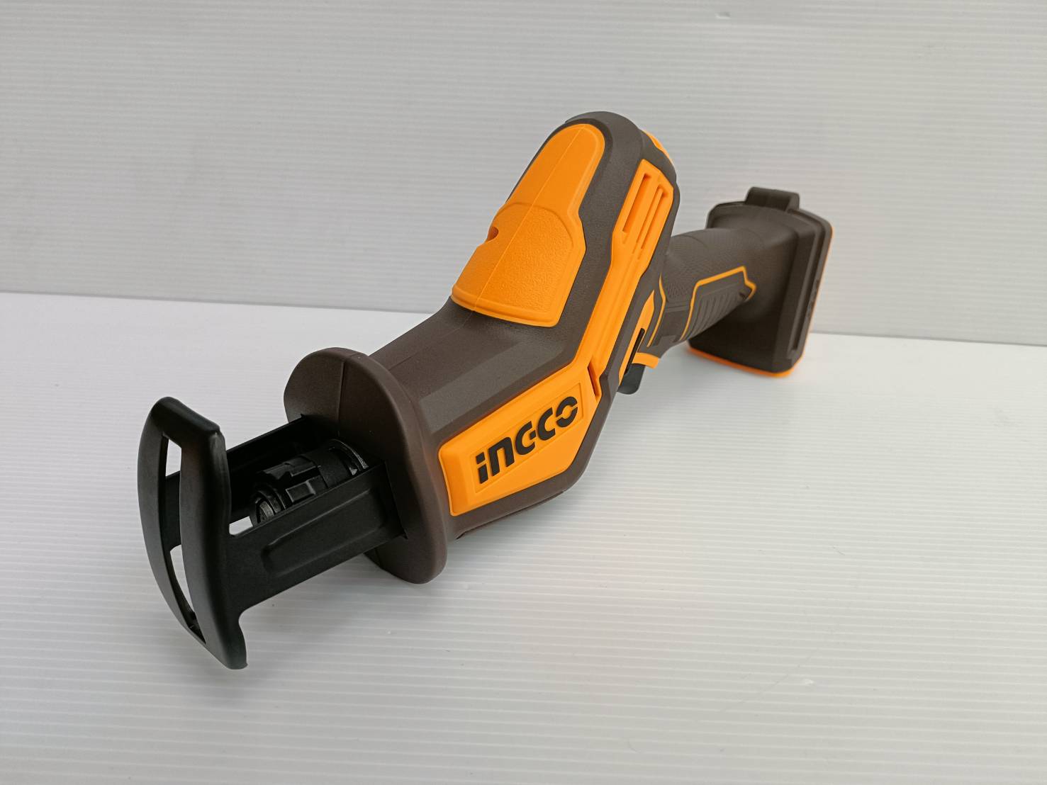 INGCO เลื่อยชักไร้สาย 20V มือเดียว รุ่น CRSLI6508 (ตัวเปล่า)