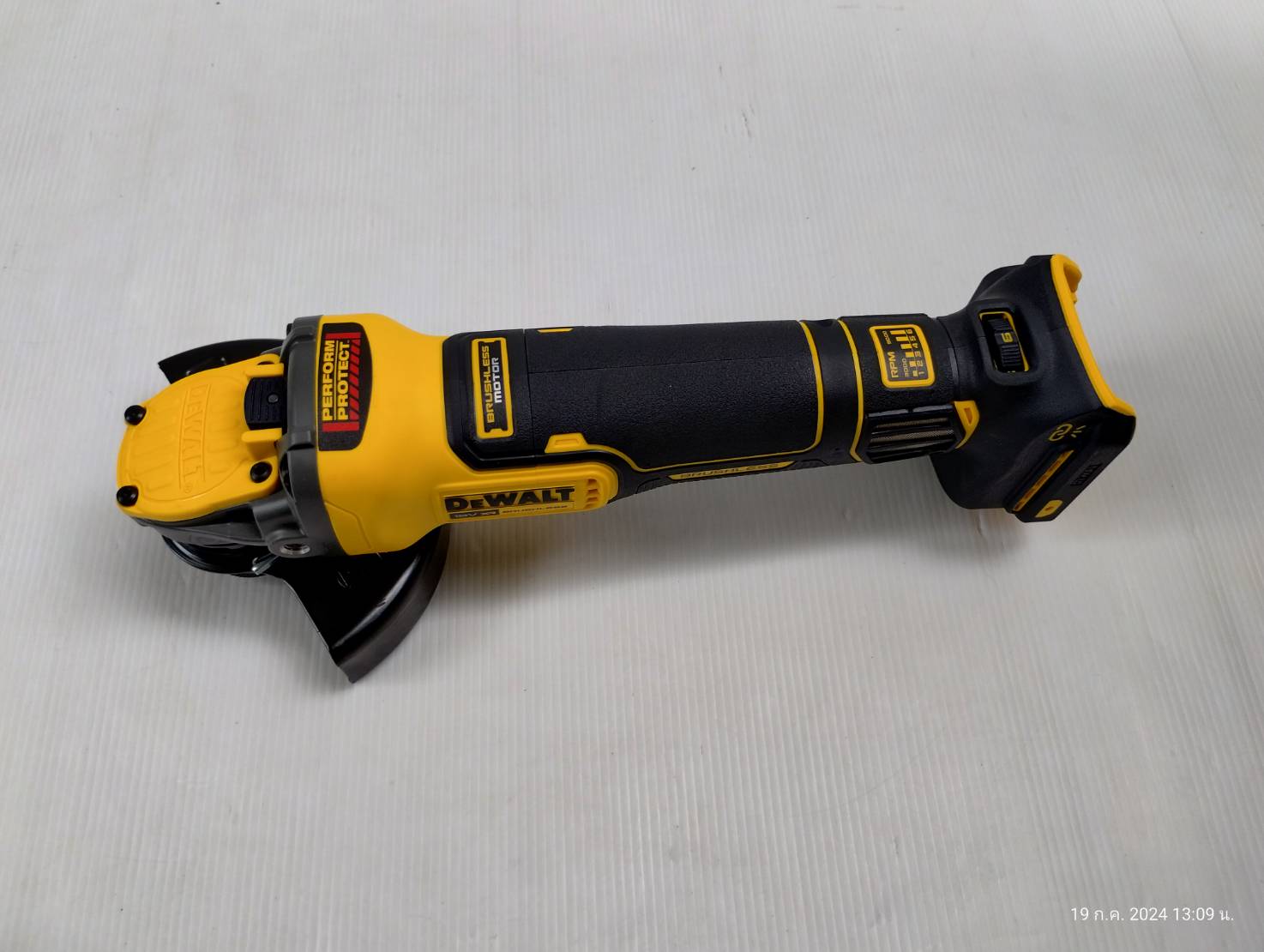 เครื่องเจียรไร้สาย18V 125มม. DCG416VSN DEWALT (ตัวเปล่า) สวิทช์เซฟตี้ ปรับรอบได้