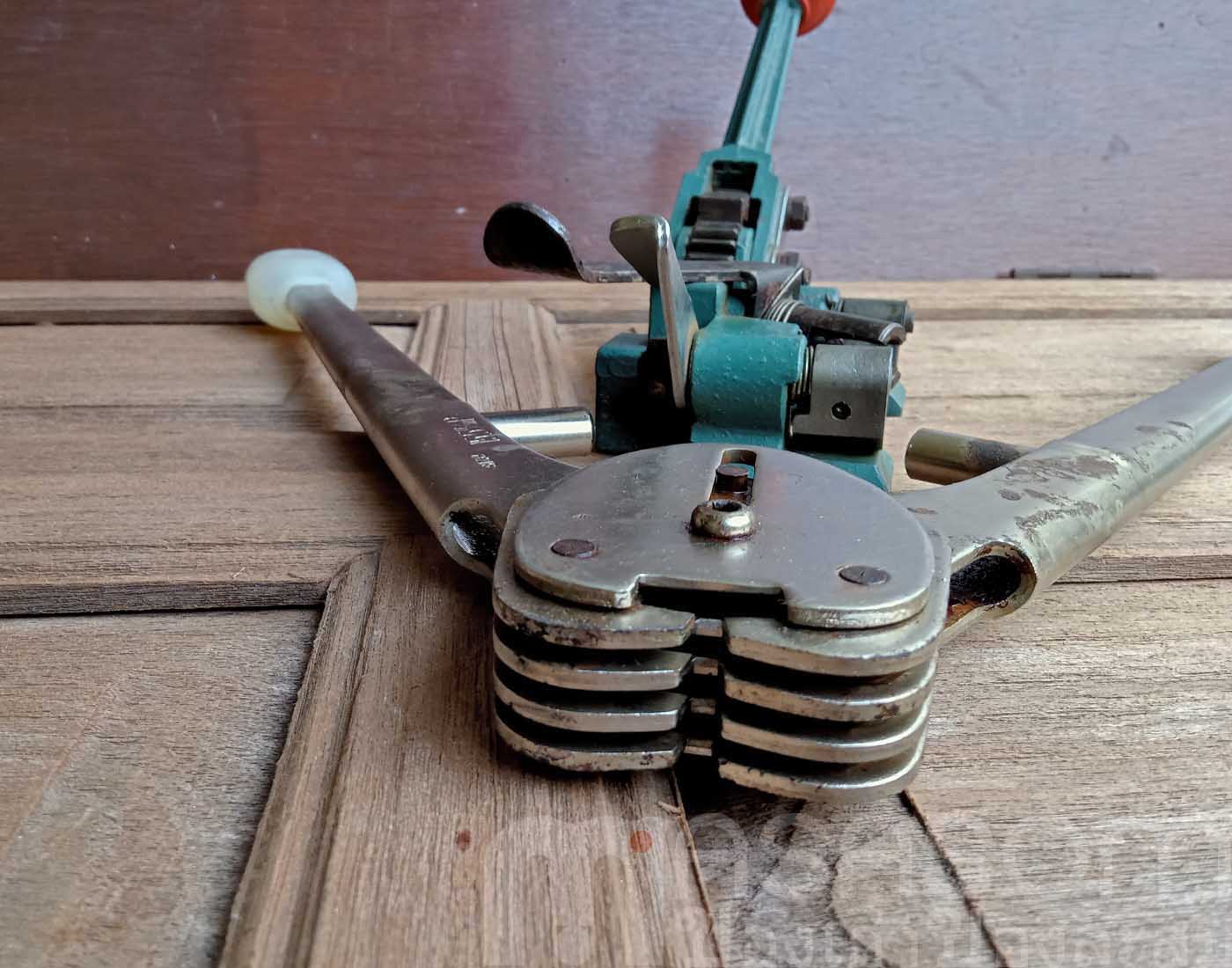 เครื่องรัดกล่องแบบมือโยก