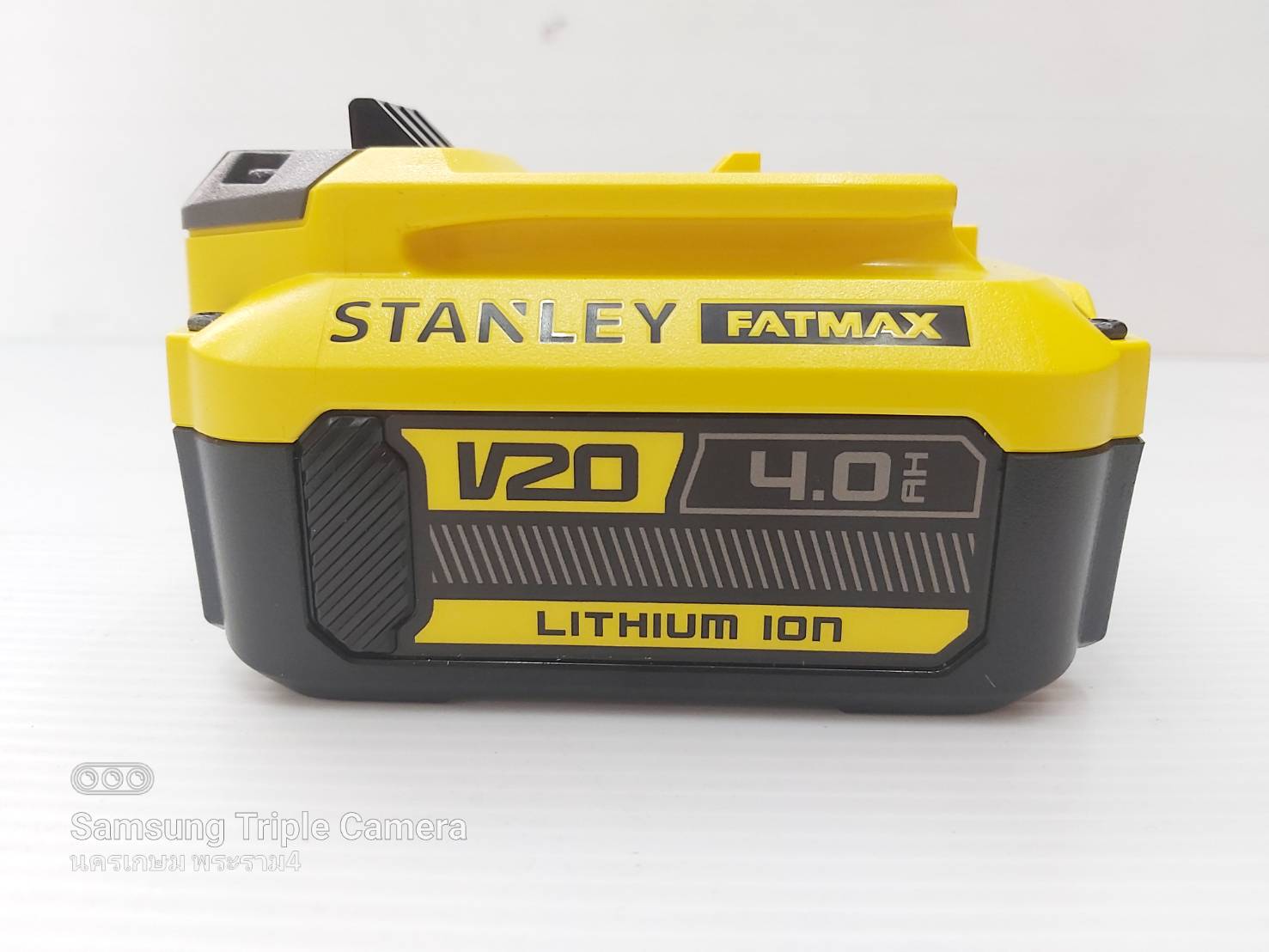 แบตเตอรี่ 20V /4A SB204 STANLEY