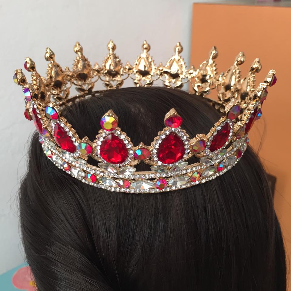 (พร้อมส่ง) มงกุฎ 018-สีแดงล้วน