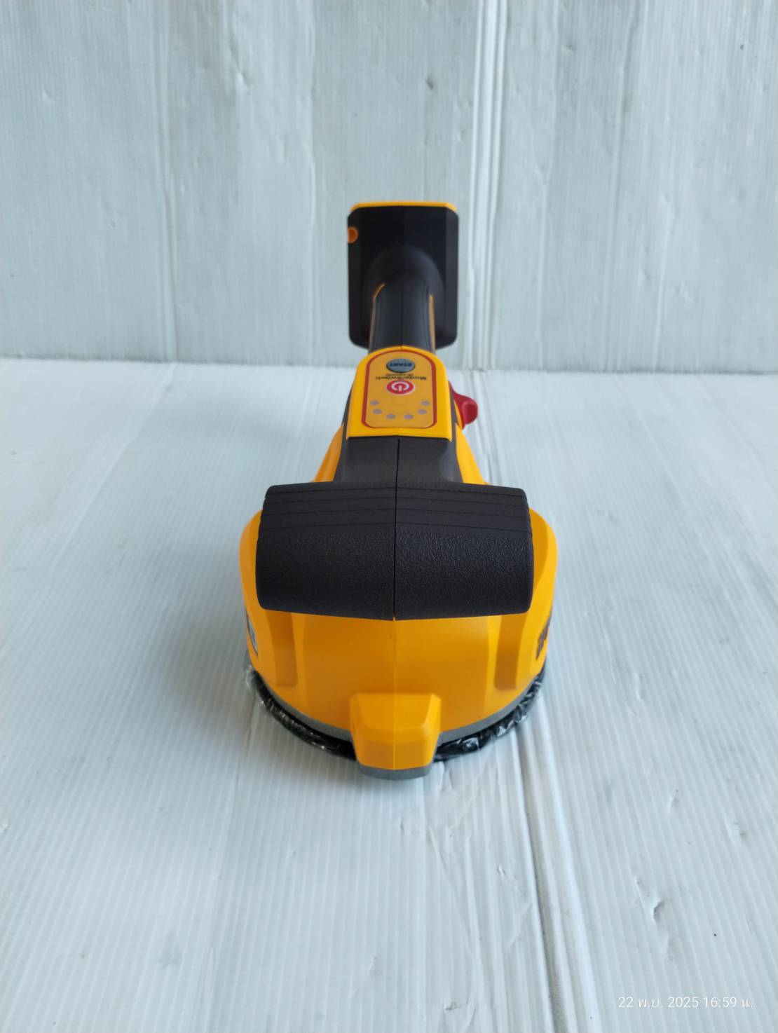 INGCO เครื่องดูดสั่นกระเบื้องไร้สาย รุ่น CTVLI2001