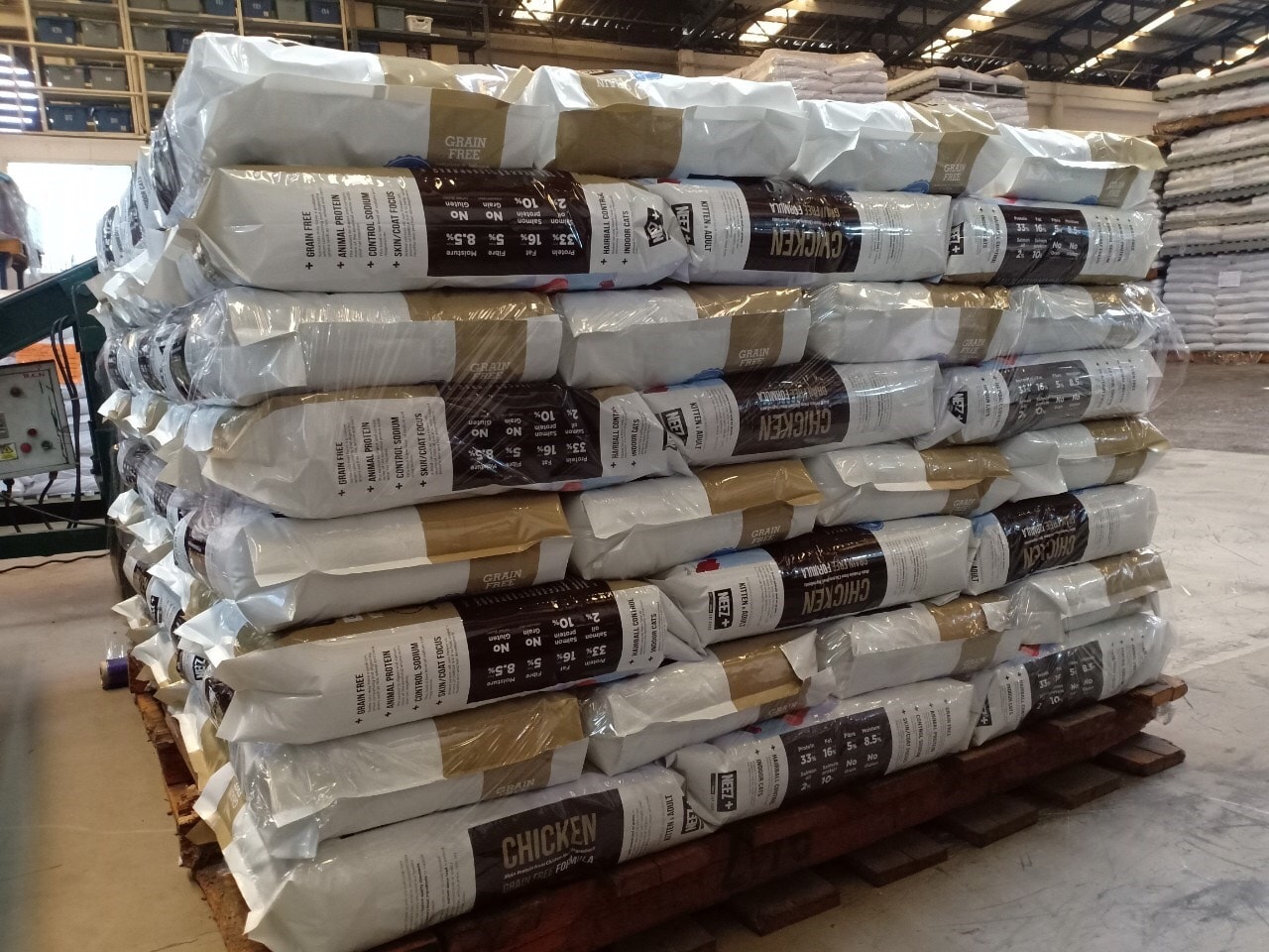 NEEZ+อาหารแมว นีซพลัส เกรนฟรี พรีเมี่ยมสำหรับน้องแมว 🐥สูตรแมวใหญ่ 10 กิโล 1950.- เหมาะกับแมวโต อายุ 4 เดือน-12 ปี (ฟรีส่ง)