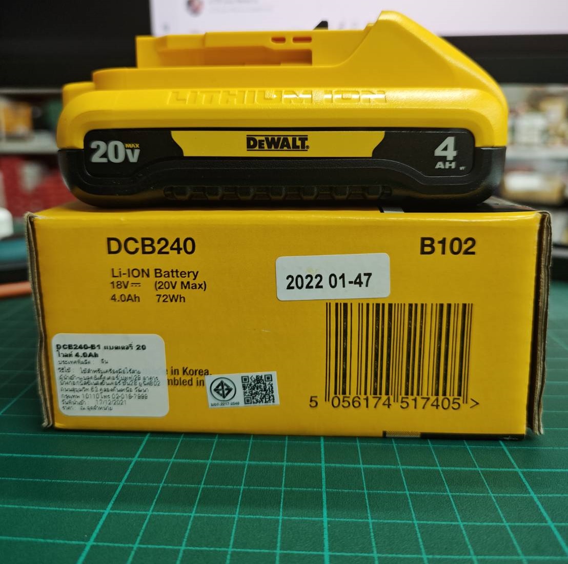 แบตเตอรี่ 20V/4.0Ah DCB240-B1 DEWALT (รุ่นบาง)