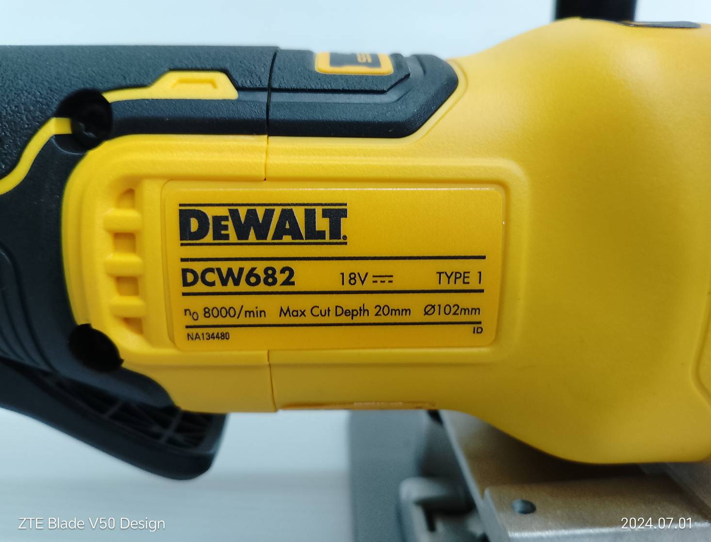 เครื่องต่อไม้ไร้สาย (Biscuit Jointer) 18V DCW682N DEWALT (ตัวเปล่า)