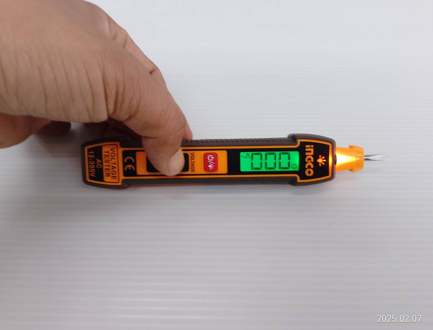 INGCO COMBO SET ชุดช่างไฟฟ้า ปากกาวัดไฟ+มัลติมิเตอร์+แคลมป์มิเตอร์ 3ตัวชุด รุ่น COS24067