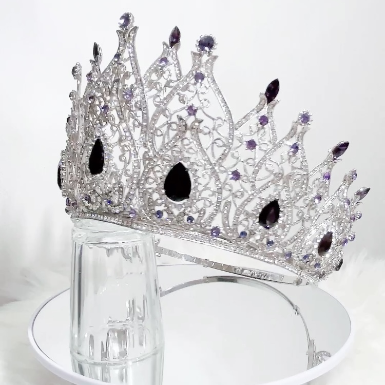 (พร้อมส่งจากไทย) มงกุฏ 115 สีม่วง มงกุฎนางงาม มงกุฎเพชร มงกุฎประกวด สวยงามอลังการ ฐานมงวงกลมปรับได้ สินค้าพร้อมส่ง ไม่ต้องรอนาน งานพรีเมี่ยม