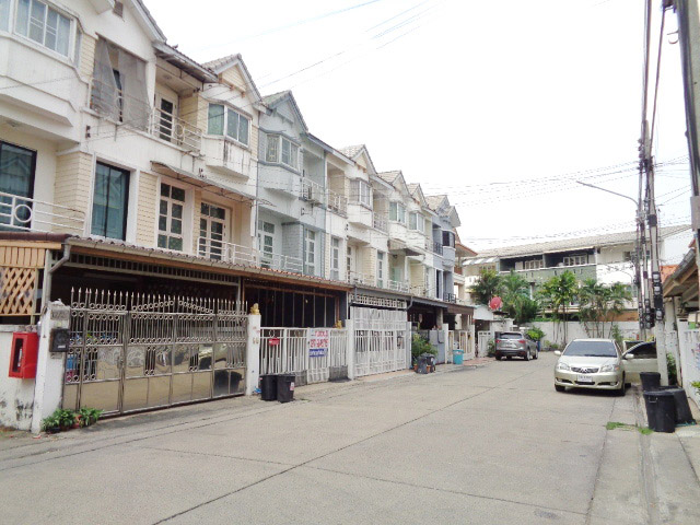 🚩 H1246 ขายทาวน์โฮม 3 ชั้น 30 ตารางวา หมู่บ้านวิชั่นวิลล์4 ซอยสามัคคี34 ใกล้ศูนย์ราชการ แจ้งวัฒนะ