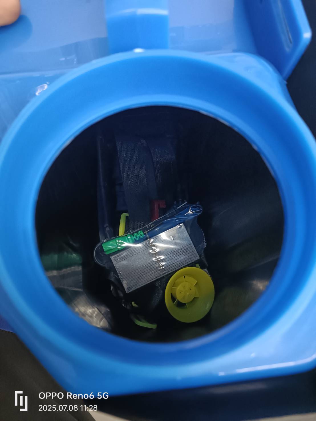 เครื่องพ่นยาแบตเตอรี่ 16ลิตร CPT-16LT CAPITAL