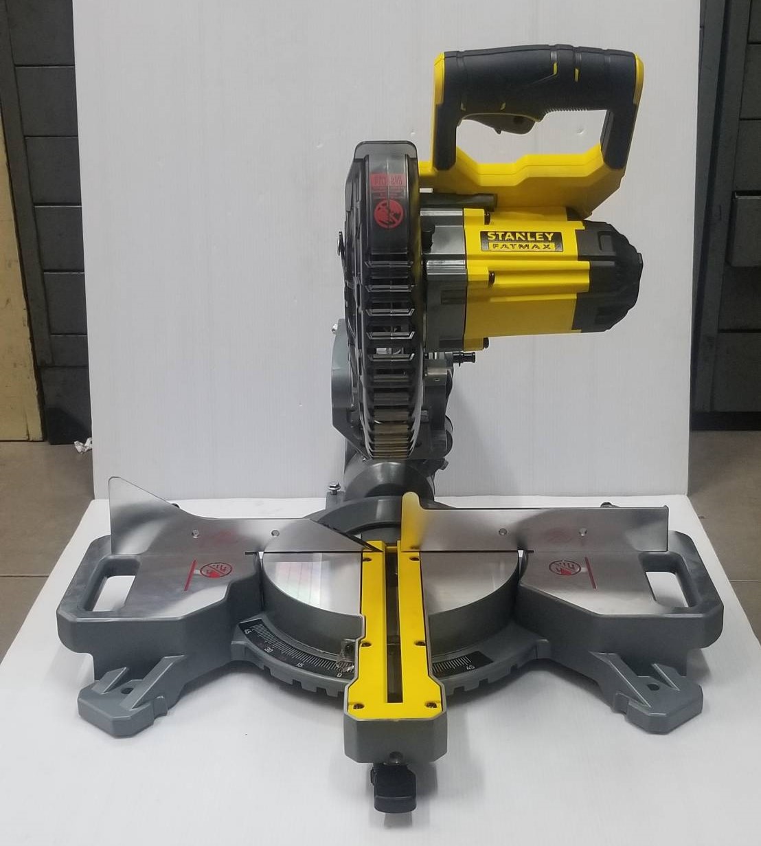 แท่นตัดองศา7" 20V SCM701 STANLEY ไม่รวมแบต ไม่รวมแท่นชาร์จ