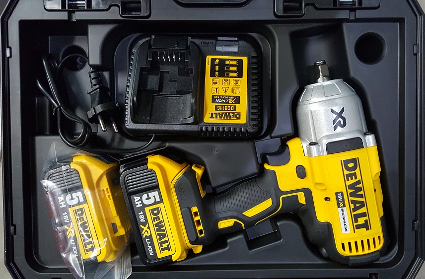 บล๊อกไร้สาย1/2 DCF899HP2 DEWALT