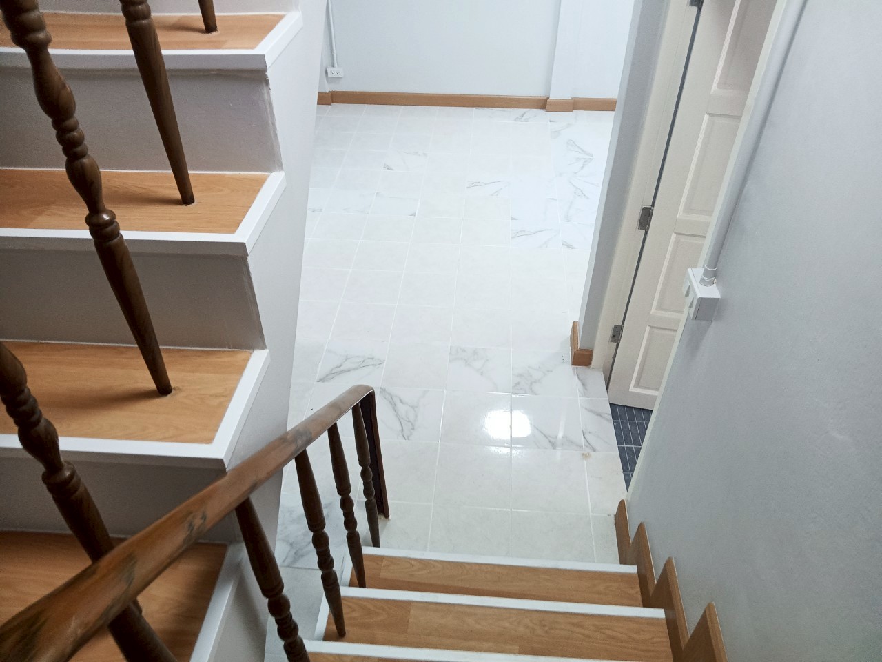 🚩H1257 vายทาวน์เฮ้าส์ 2ชั้น 20 ตร.วา อยู่หมู่บ้านอัมรินทร์นิเวศน์1 รีโนเวทใหม่ ห่างมหาวิทยาลัยเกริก 150 เมตร ใกล้เซ็นทรัล รามอินทรา 5นอน 2น้ำ เดินไปรถไฟฟ้าได้