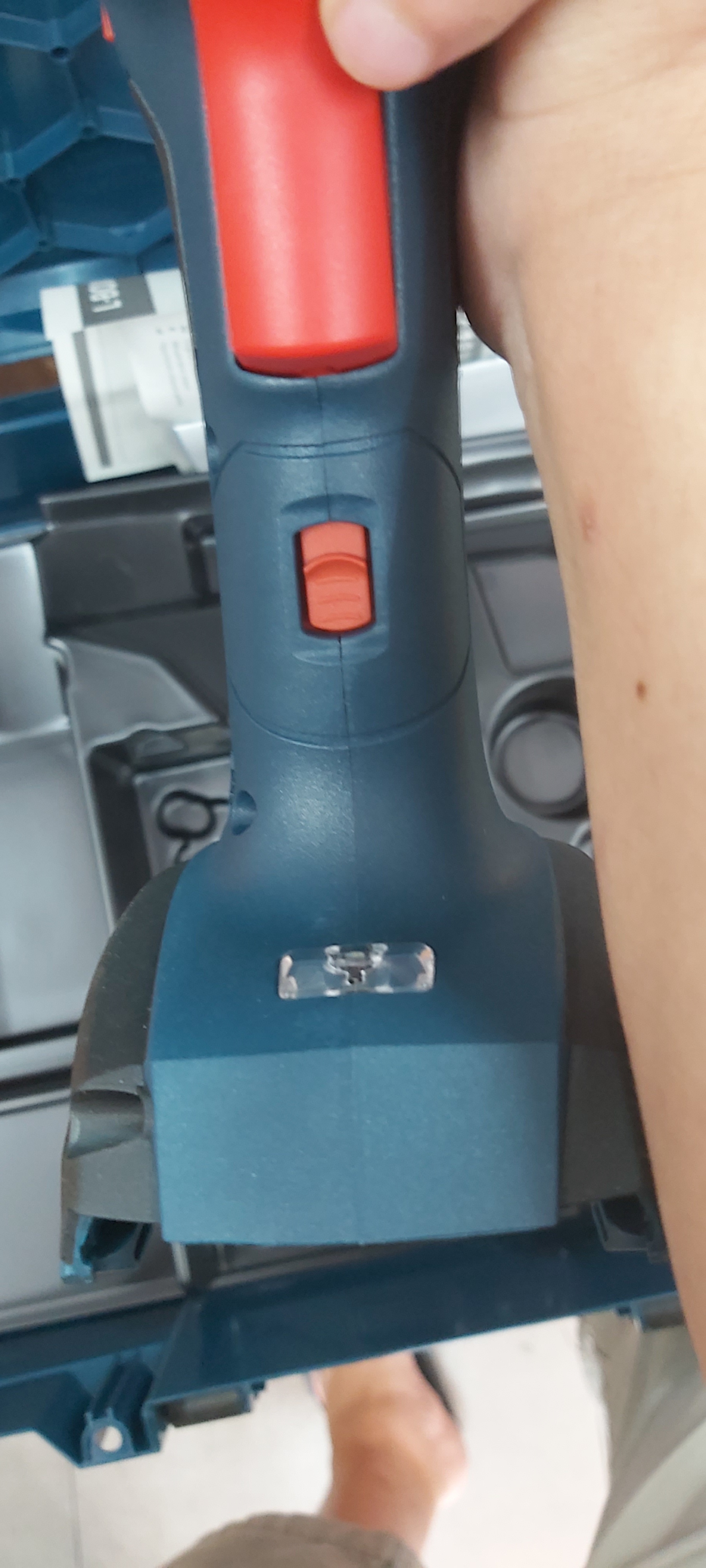 ไขควงไฟฟ้าสำหรับผนังยิปซัมไร้สาย GSR18V-EC TE BOSCH