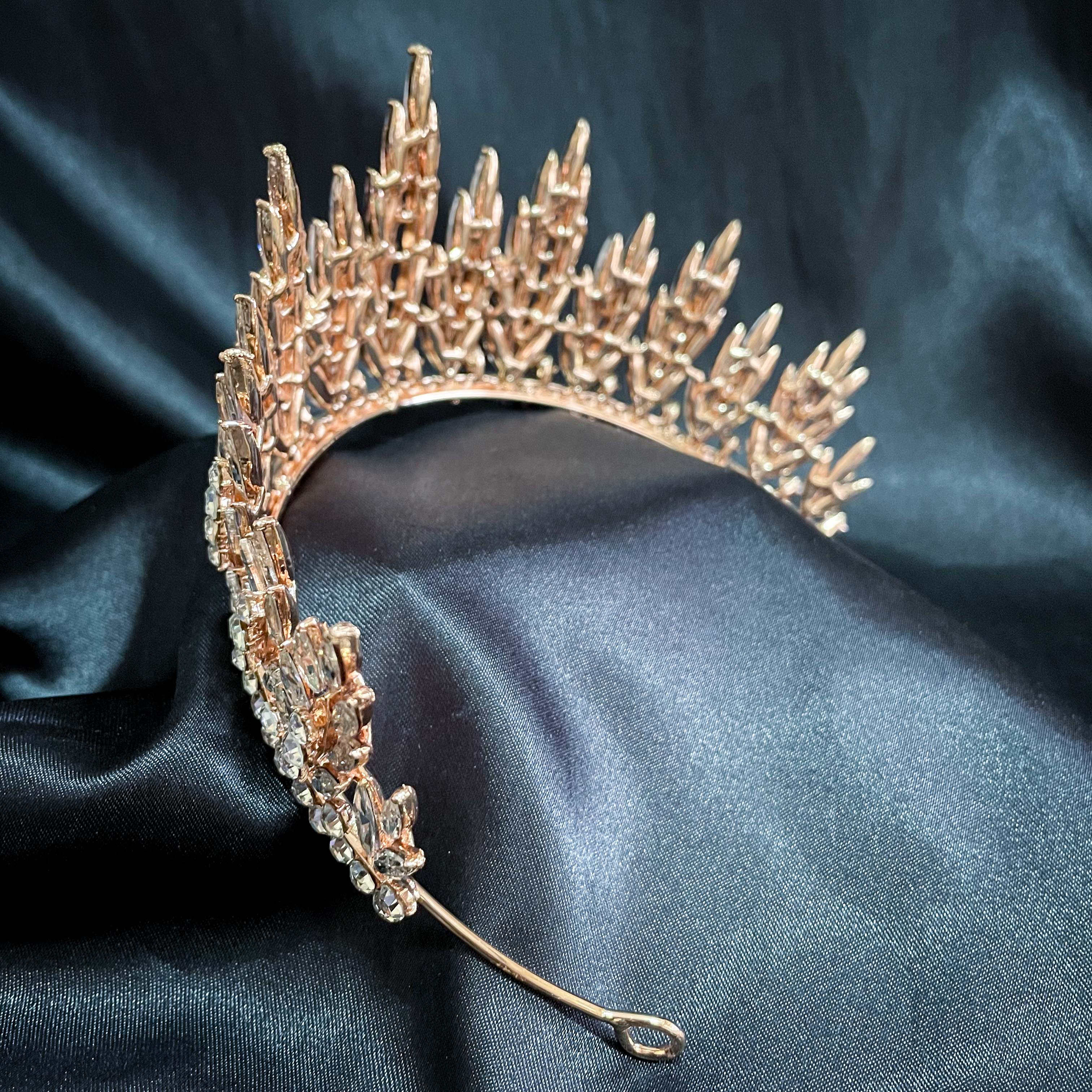 (พร้อมส่ง) เทียร่า 320 สีขาวเรือนทอง มงกุฎนางงาม มงกุฎเจ้าหญิง งานสวย ปราณีต QCเพชรทุกเม็ด สินค้าพร้อมส่งจากไทย