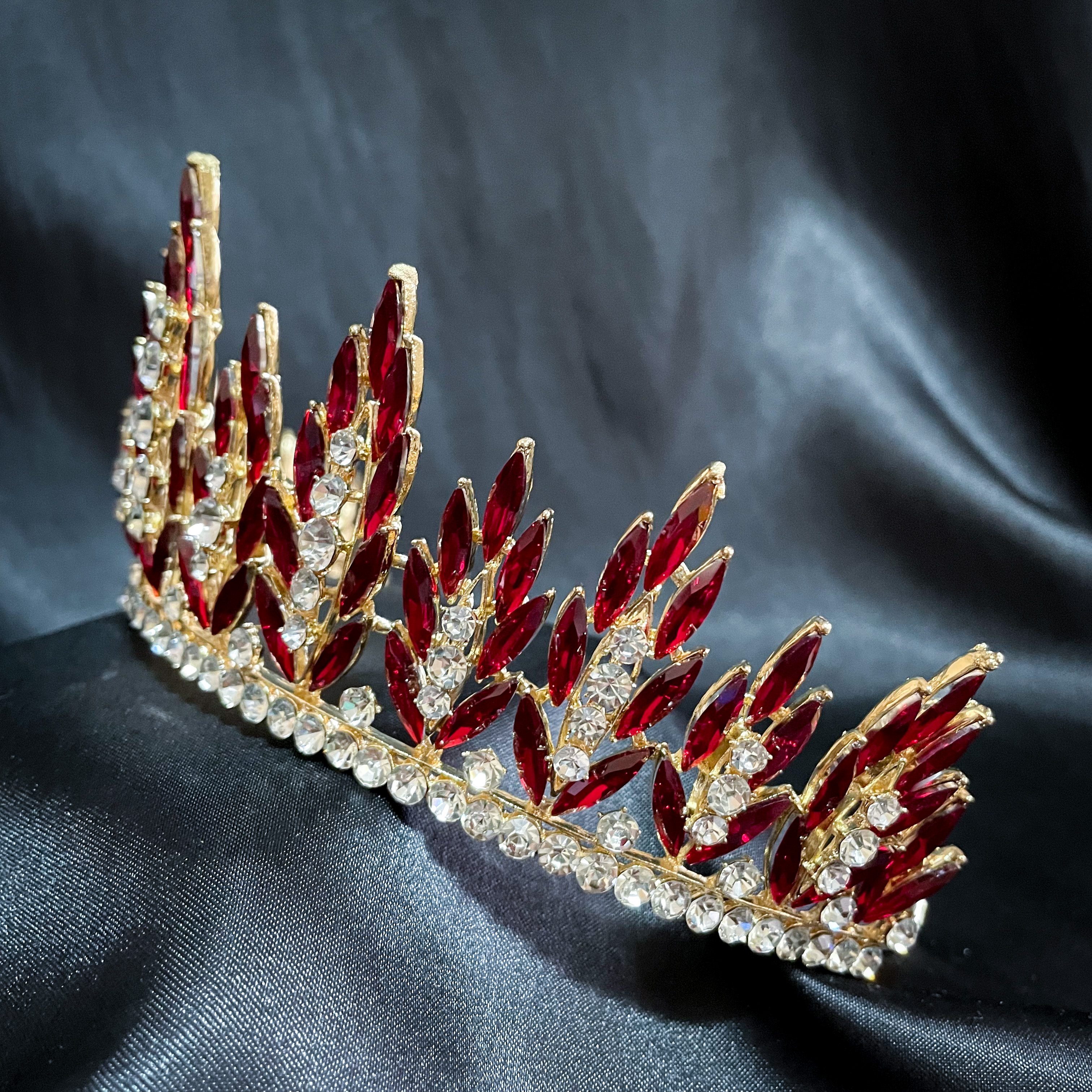 (พร้อมส่ง) เทียร่า 320 สีแดง มงกุฎนางงาม มงกุฎเจ้าหญิง งานสวย ปราณีต QCเพชรทุกเม็ด สินค้าพร้อมส่งจากไทย