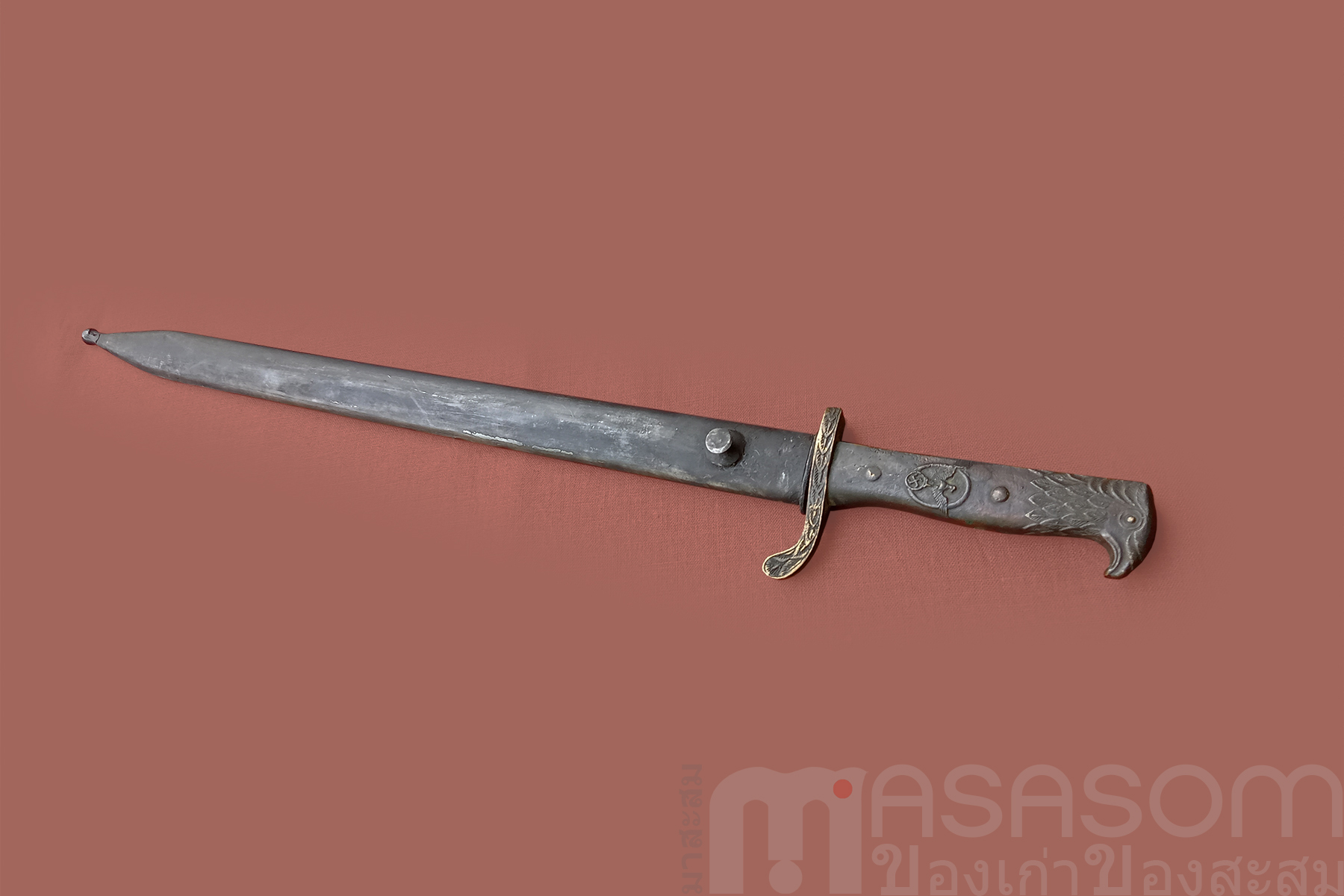 มีดดาบสั้นด้ามหัวนกอินทรี