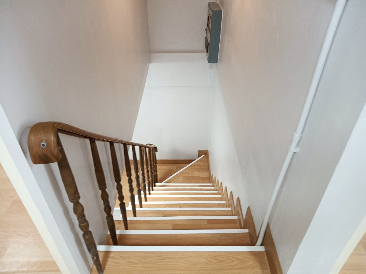 🚩H1257 vายทาวน์เฮ้าส์ 2ชั้น 20 ตร.วา อยู่หมู่บ้านอัมรินทร์นิเวศน์1 รีโนเวทใหม่ ห่างมหาวิทยาลัยเกริก 150 เมตร ใกล้เซ็นทรัล รามอินทรา 5นอน 2น้ำ เดินไปรถไฟฟ้าได้