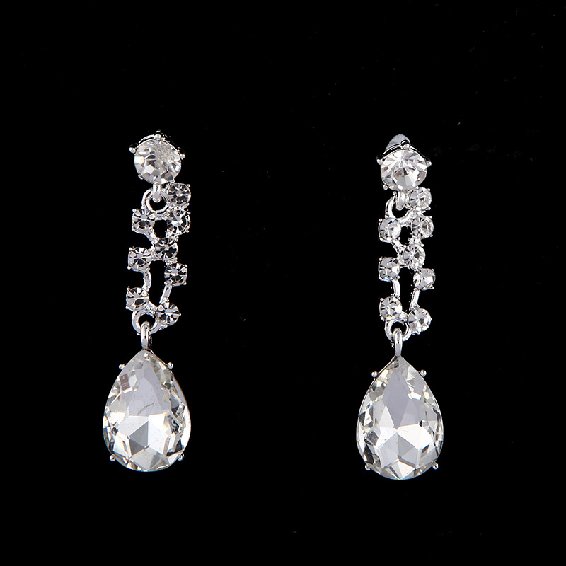 (พร้อมส่ง) สร้อยคอเพชร+ต่างหูแบบเข็ม 012 สร้อยคอใส่ออกงาน สวยหรูดูแพง