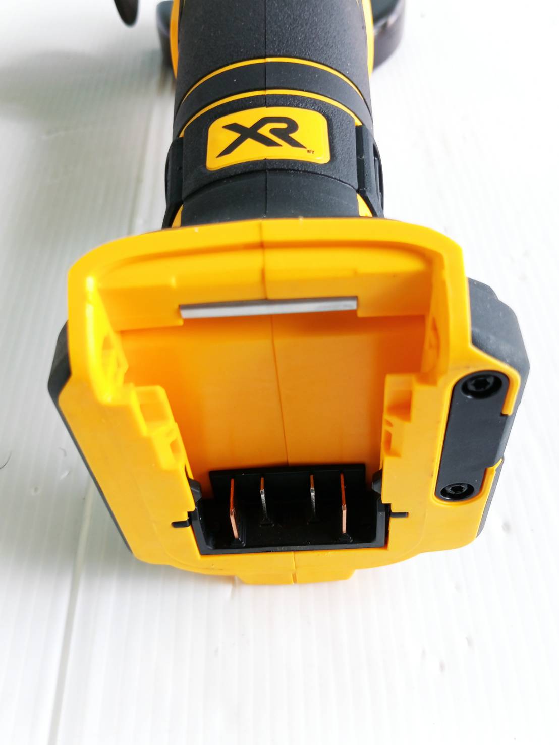 หินเจียรไร้สาย20V DCG405N DEWALT