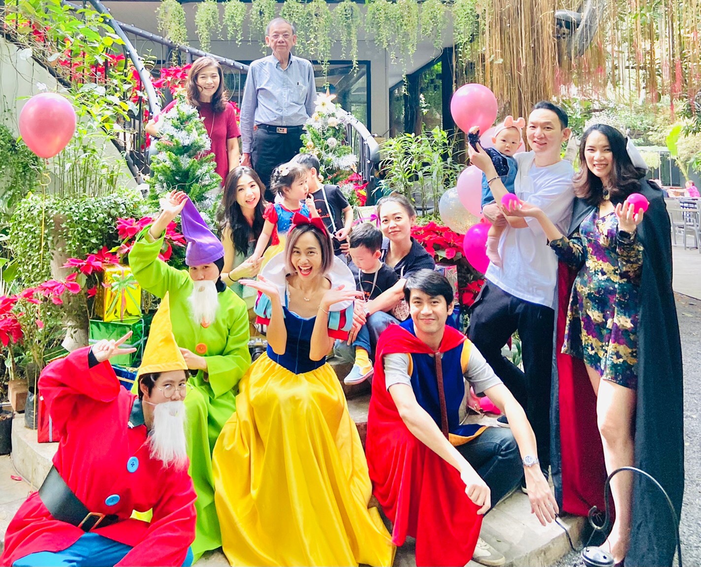 ชุดคนแคระทั้ง 7 @ สโนไวท์