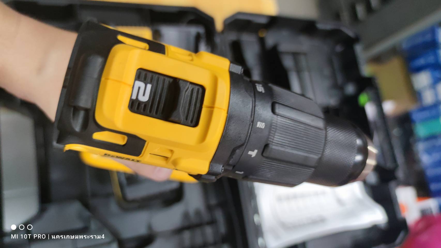 สว่านกระแทกไร้สาย20V DCD709L2 DEWALT