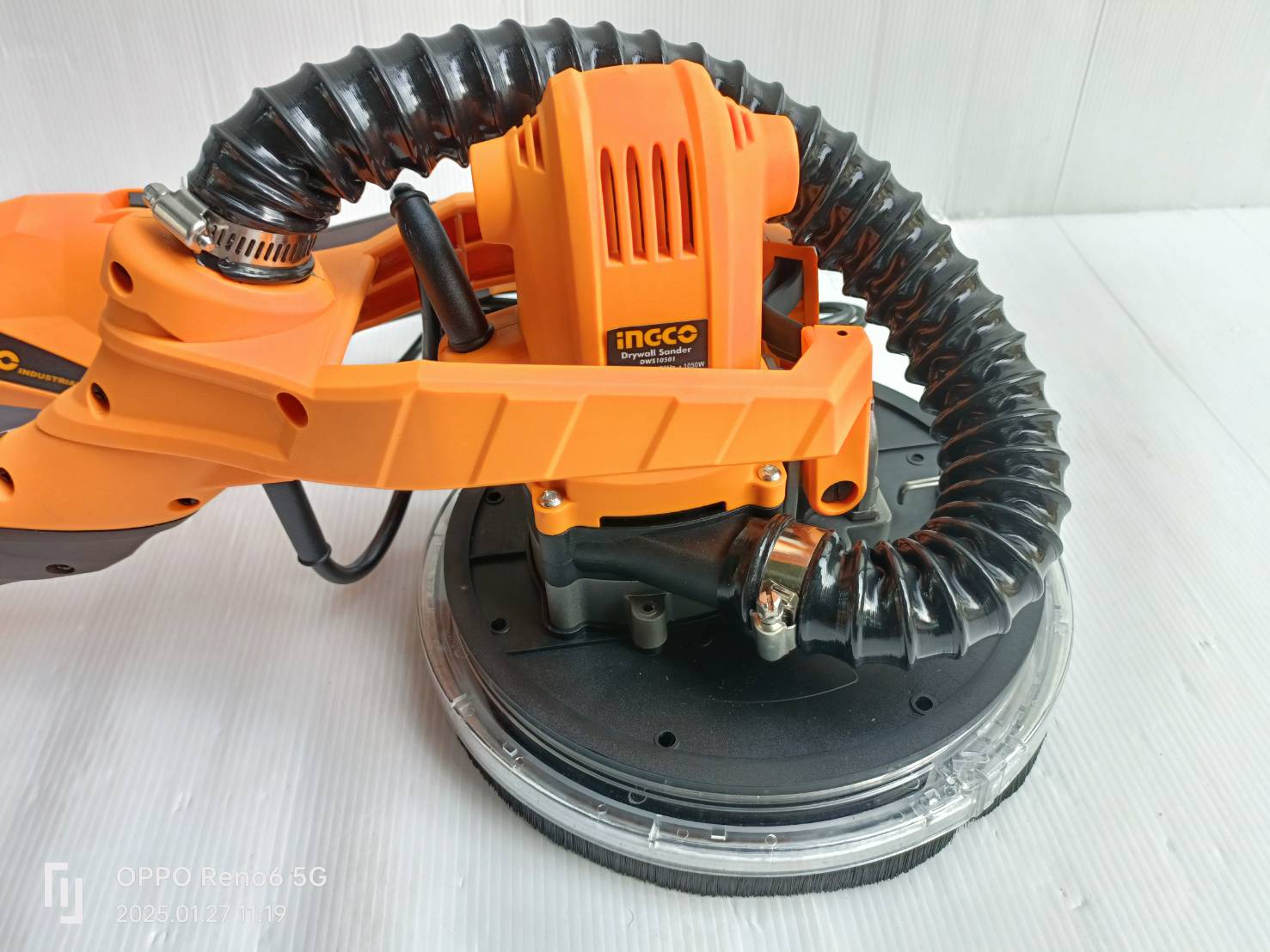 เครื่องขัดผนัง9" DWS10501 INGCO