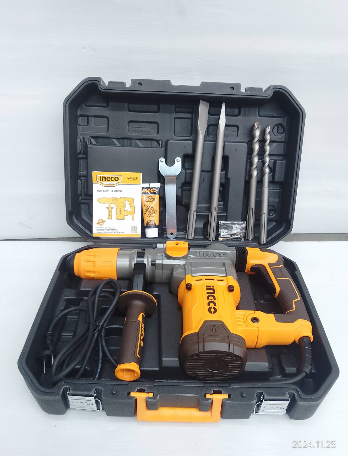 INGCO สว่านโรตารี่ 1600W Chipping Gun SDS-MAX RH1600388