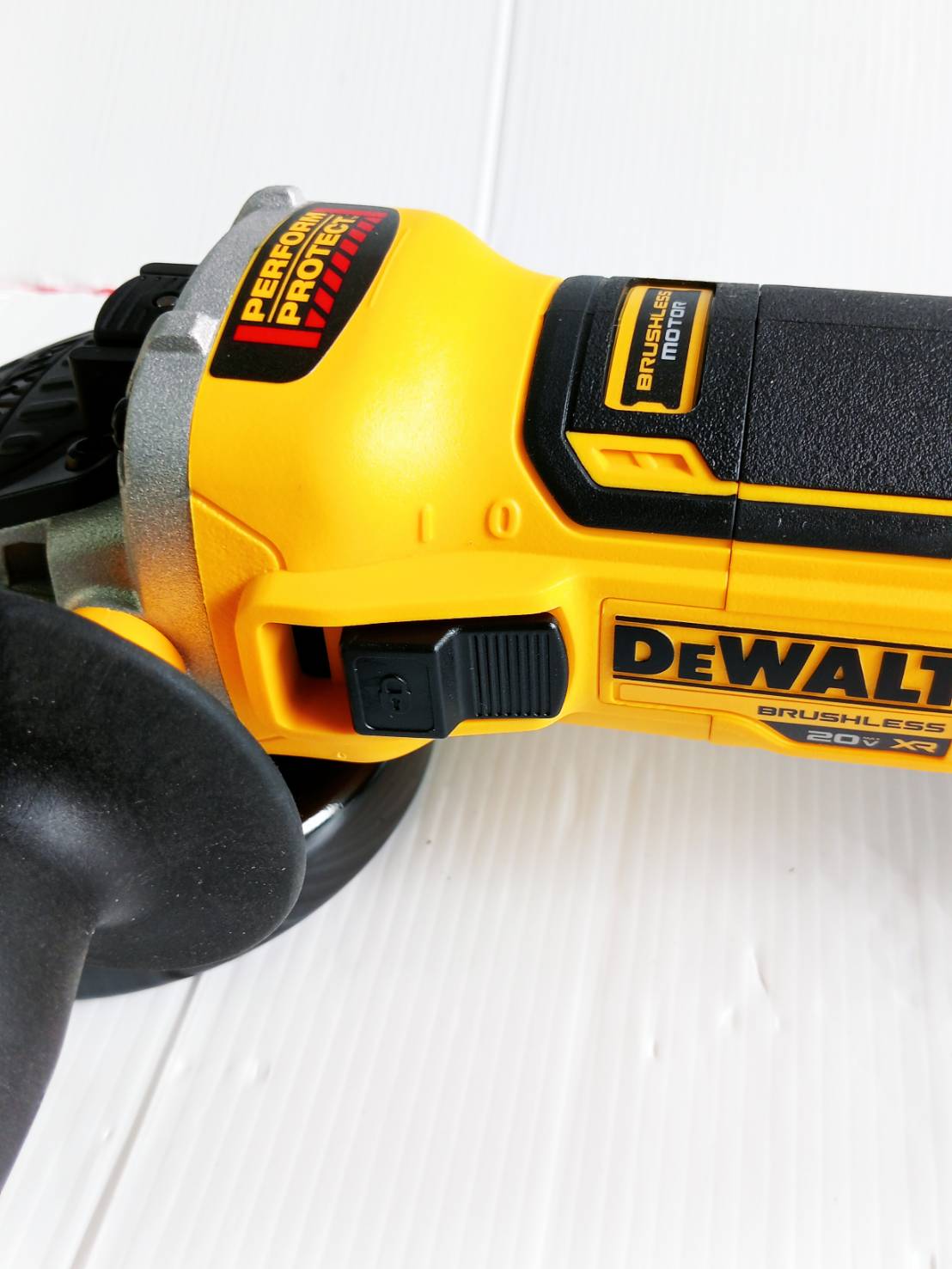 หินเจียรไร้สาย20V DCG405N DEWALT
