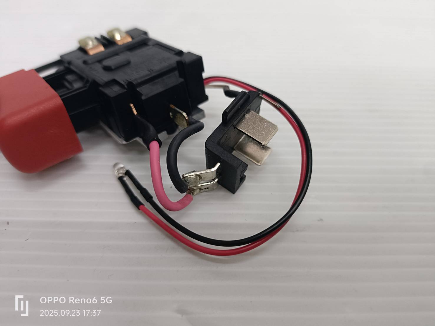 สวิทช์สว่านไร้สาย GSR120-Li GSB120-Li Gen.2 BOSCH 2609125169