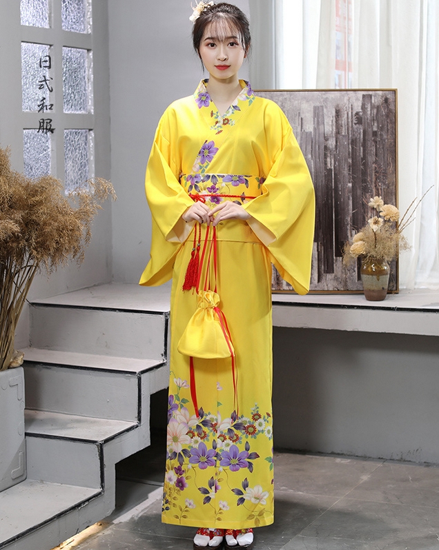 ชุดกิโมโน