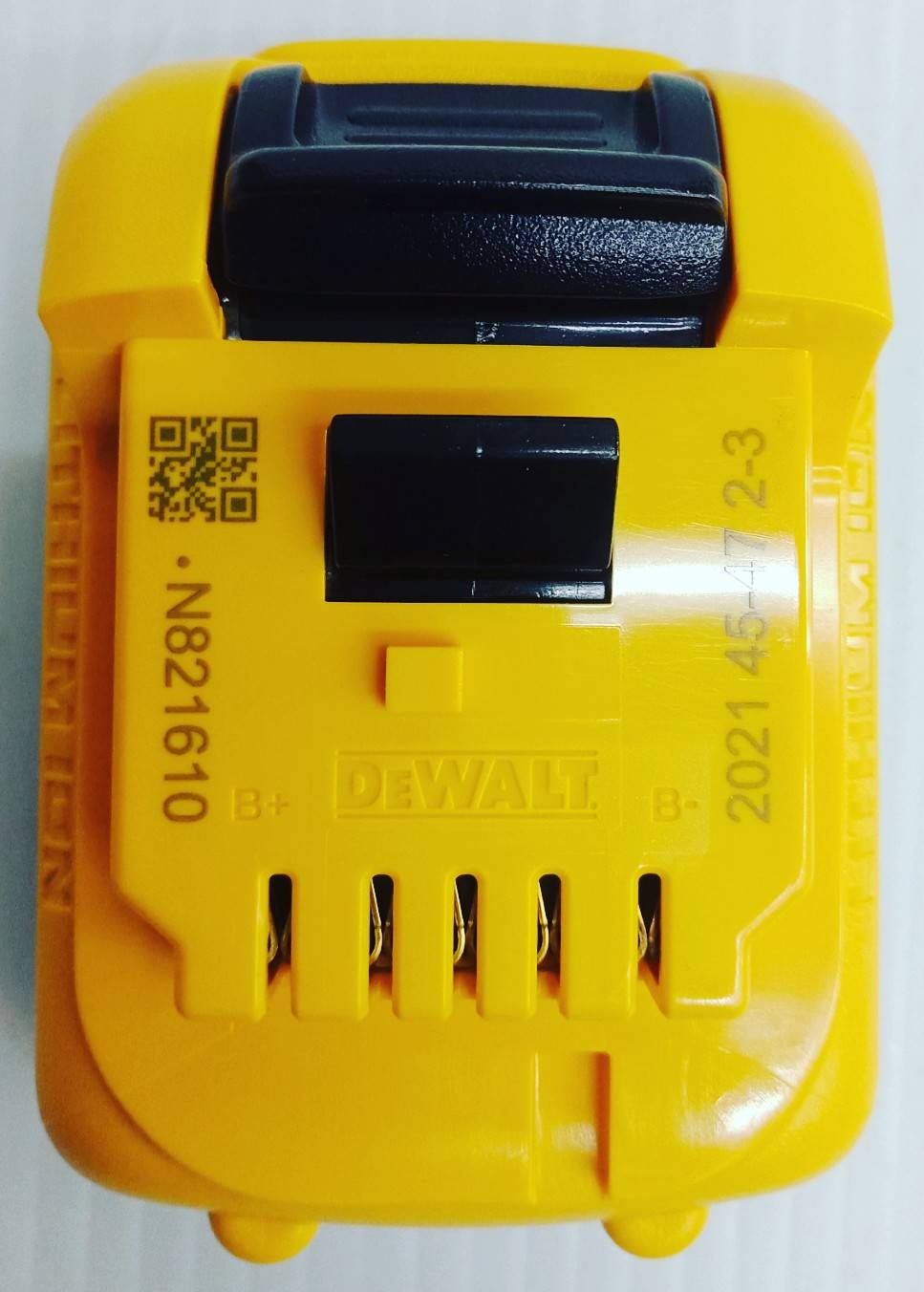 แบตเตอรี่ 12V / 2.0Ah DCB127 DEWALT