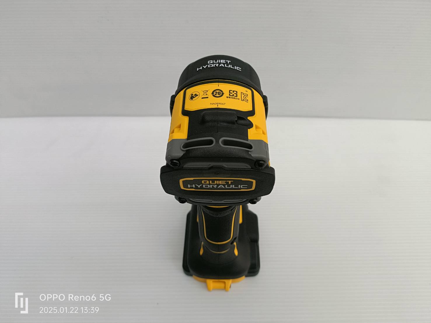 DEWALT ไขควงกระแทกไร้สาย 20V DCF870S1T-B1