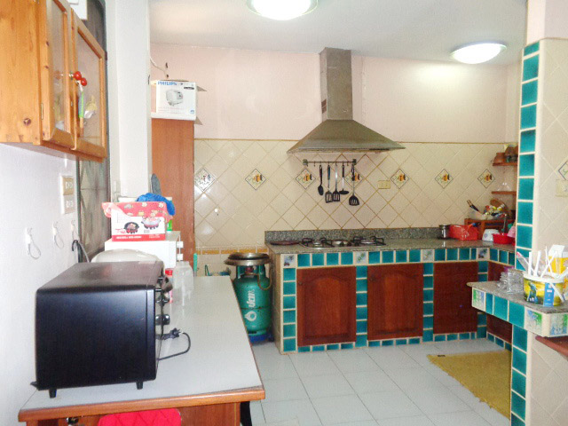 H1201 ขายบ้านเดี่ยว 50 ตร.วา หมู่บ้านวรารักษ์ อยู่ถนนเลียบคลองสอง ซอย27 ใกล้ซาฟารีเวิลด์ แชวงสามวาตะวันตก มีนบุรี ตกแต่งสวย พร้อมอยู่