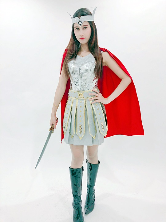 ชุดนักรบโรมันหญิงสีเงิน