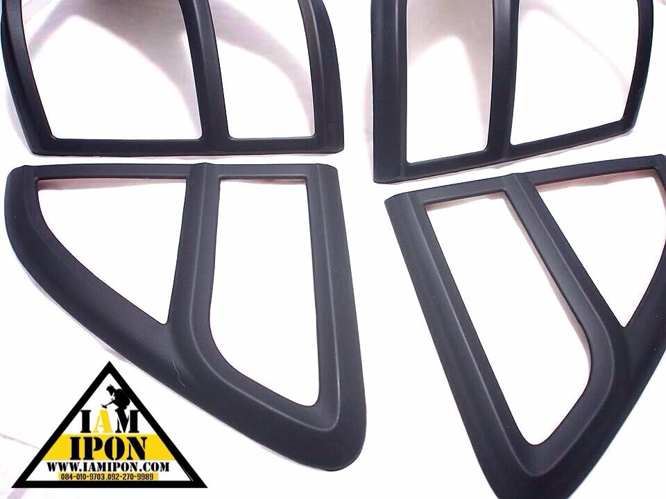 TRAIL LAMP COVER MAZDA BT50 PRO FLATBLACK ครอบไฟท้าย BT50 PRO สีดำด้าน