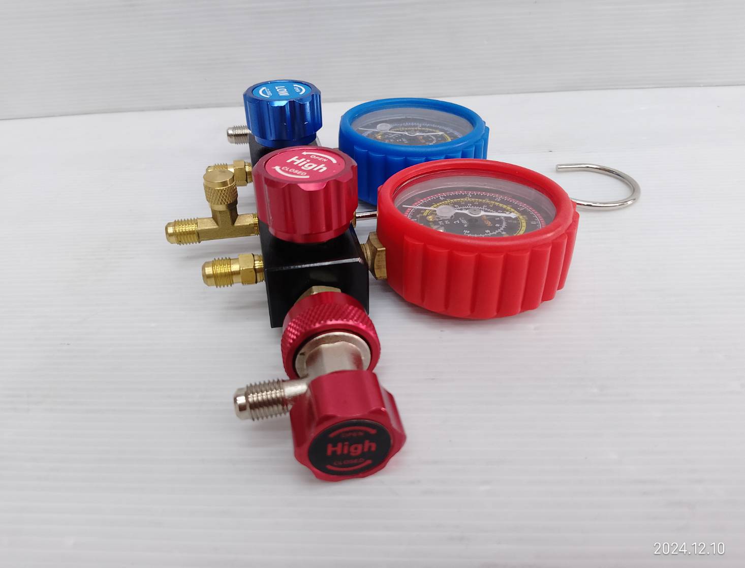 FLASH ชุดเกจวัดน้ำยาแอร์ พร้อมสาย 36 นิ้ว และอุปกรณ์ครบชุด R410, R32, R134A, R22 No.FS-AC002