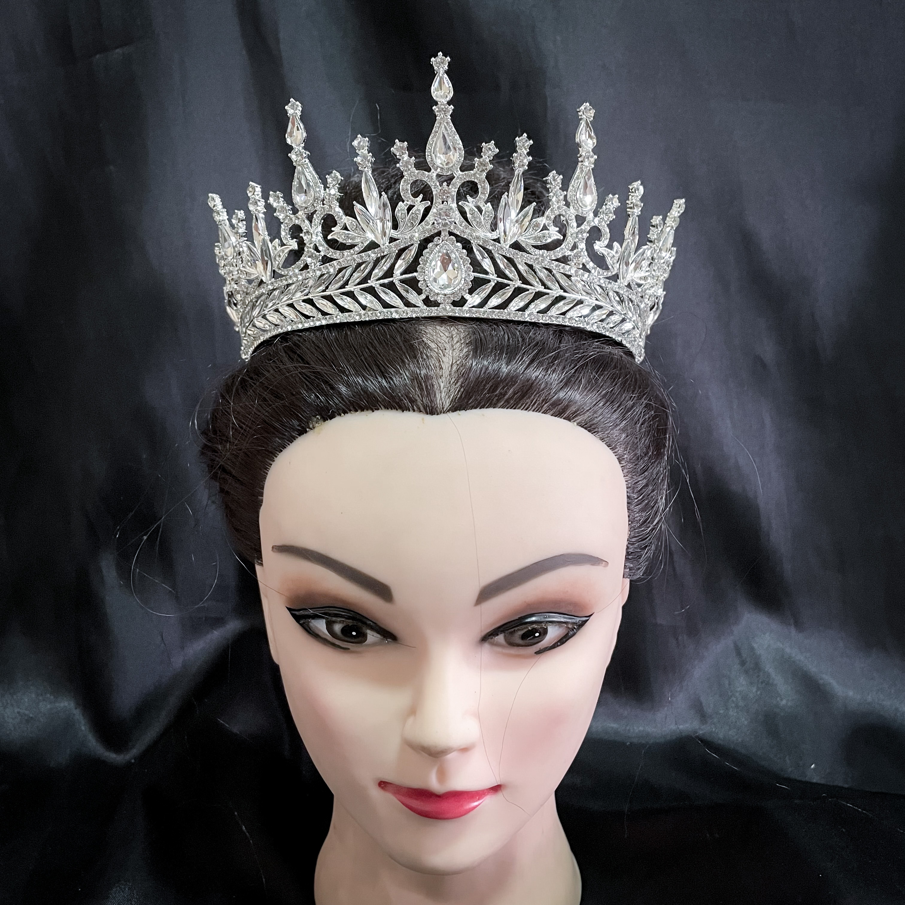 (พร้อมส่ง) เทียร่า 302 สีเงิน มงกุฎนางงาม งานสวย ปราณีต QCเพชรทุกเม็ด สินค้าพร้อมส่งจากไทย