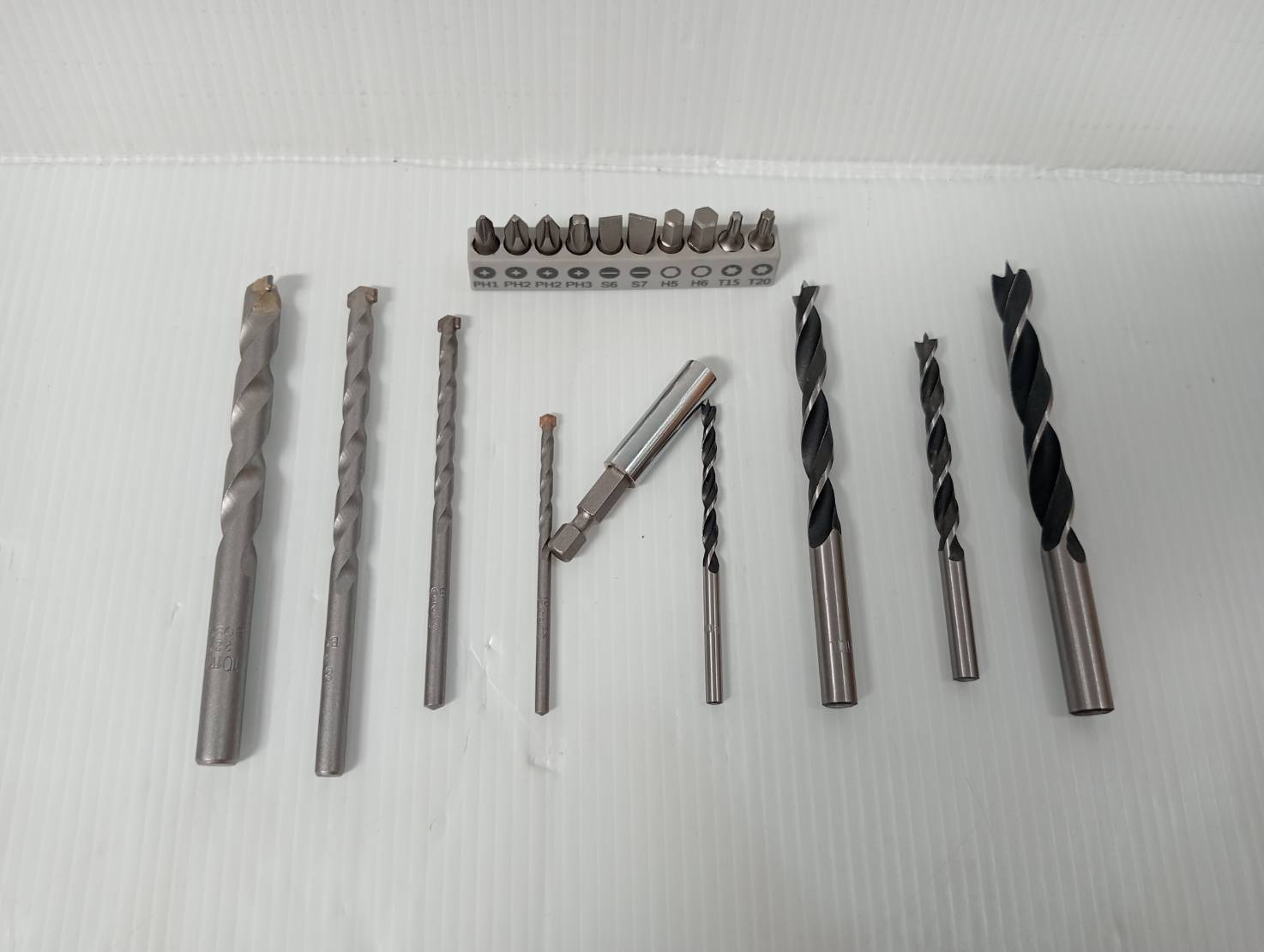 สว่านกระแทก1/2 GSB600 Fisherman box kit BOSCH