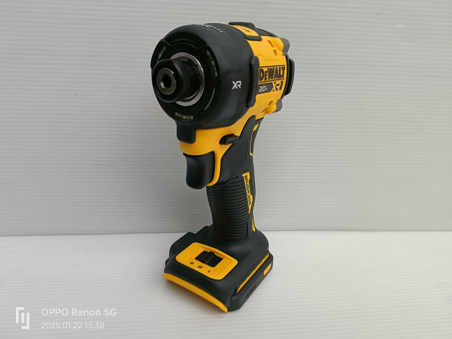 DEWALT ไขควงกระแทกไร้สาย 20V DCF870S1T-B1