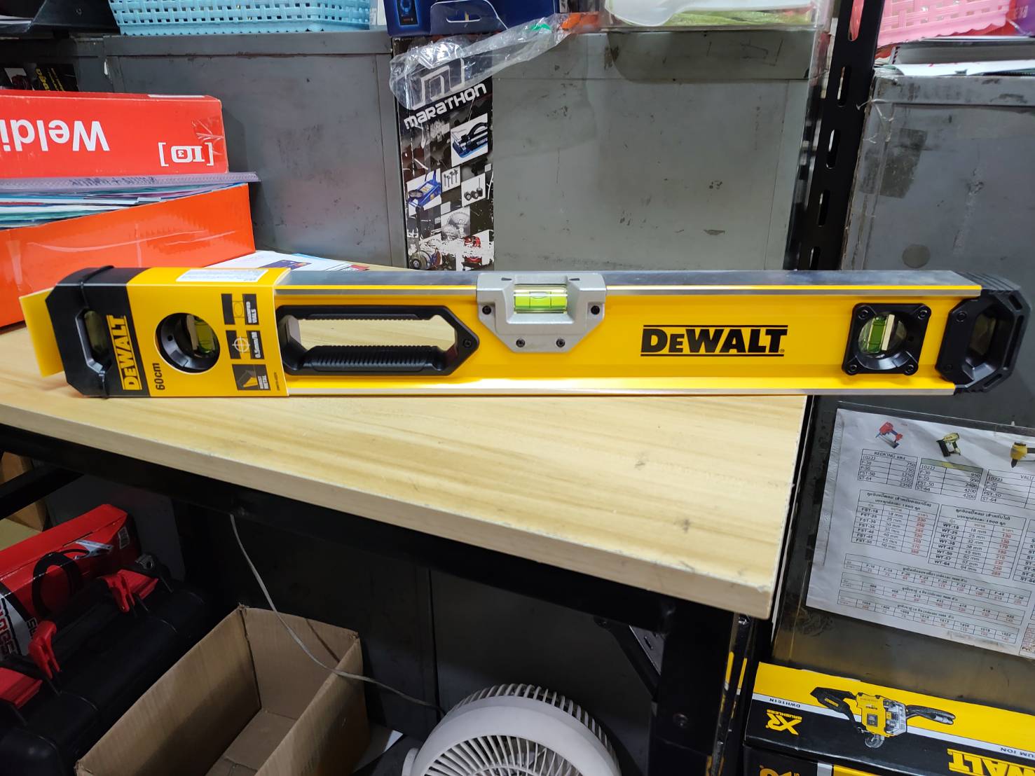 ระดับน้ำ box beam level ขนาด 60 ซม.DWHT0-43224 DEWALT