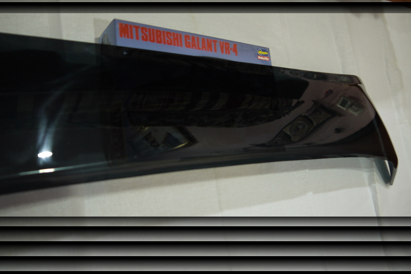 บังแดดหลัง Mitsubishi Galant VR-4 89-93 พร้อมกิ๊ปล็อตสแตนเลสแท้