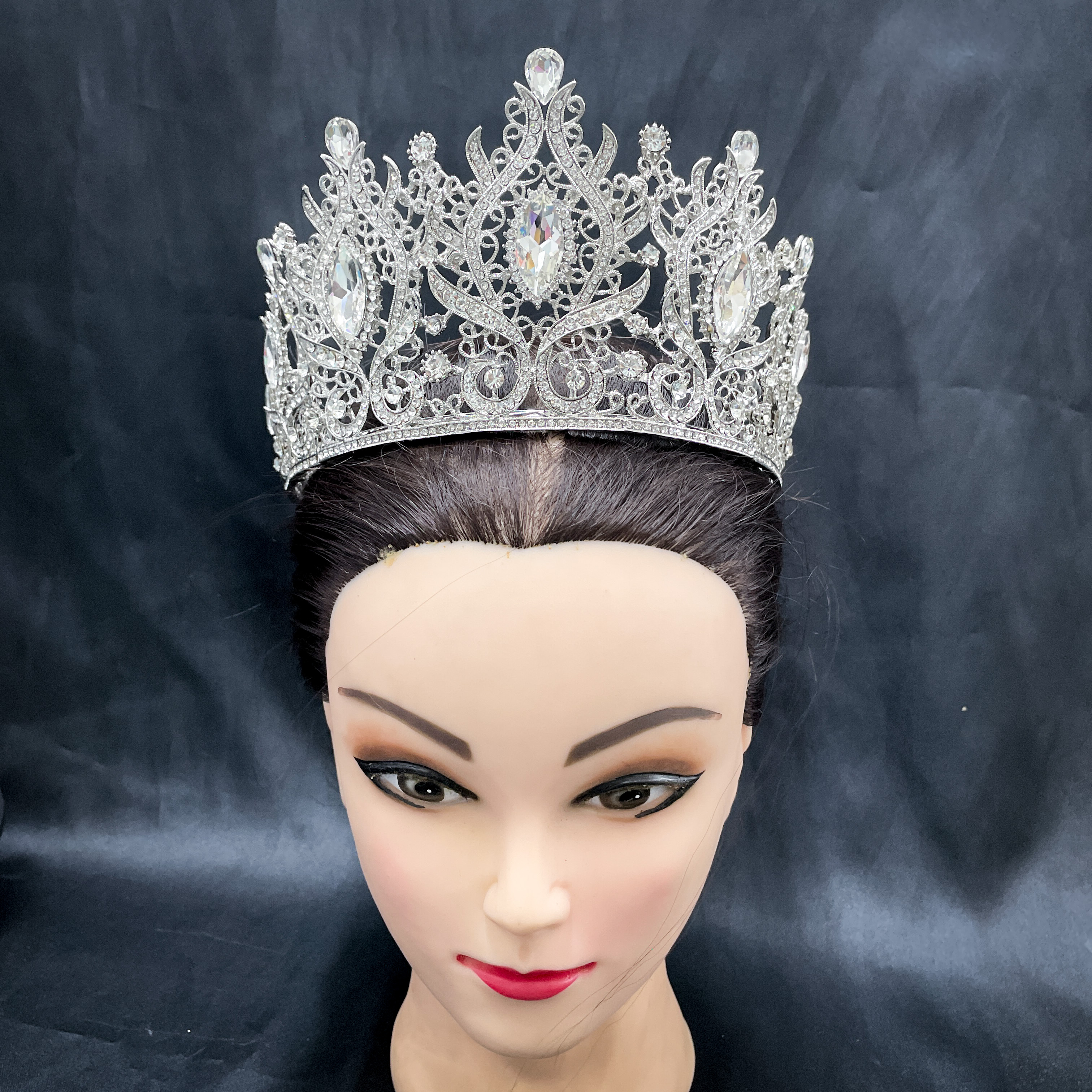 (พร้อมส่งจากไทย) มงกุฏ 096 สีเงิน มงกุฎนางงาม มงกุฎเพชร มงกุฎประกวด สินค้าพร้อมส่ง ไม่ต้องรอนาน งานพรีเมี่ยม