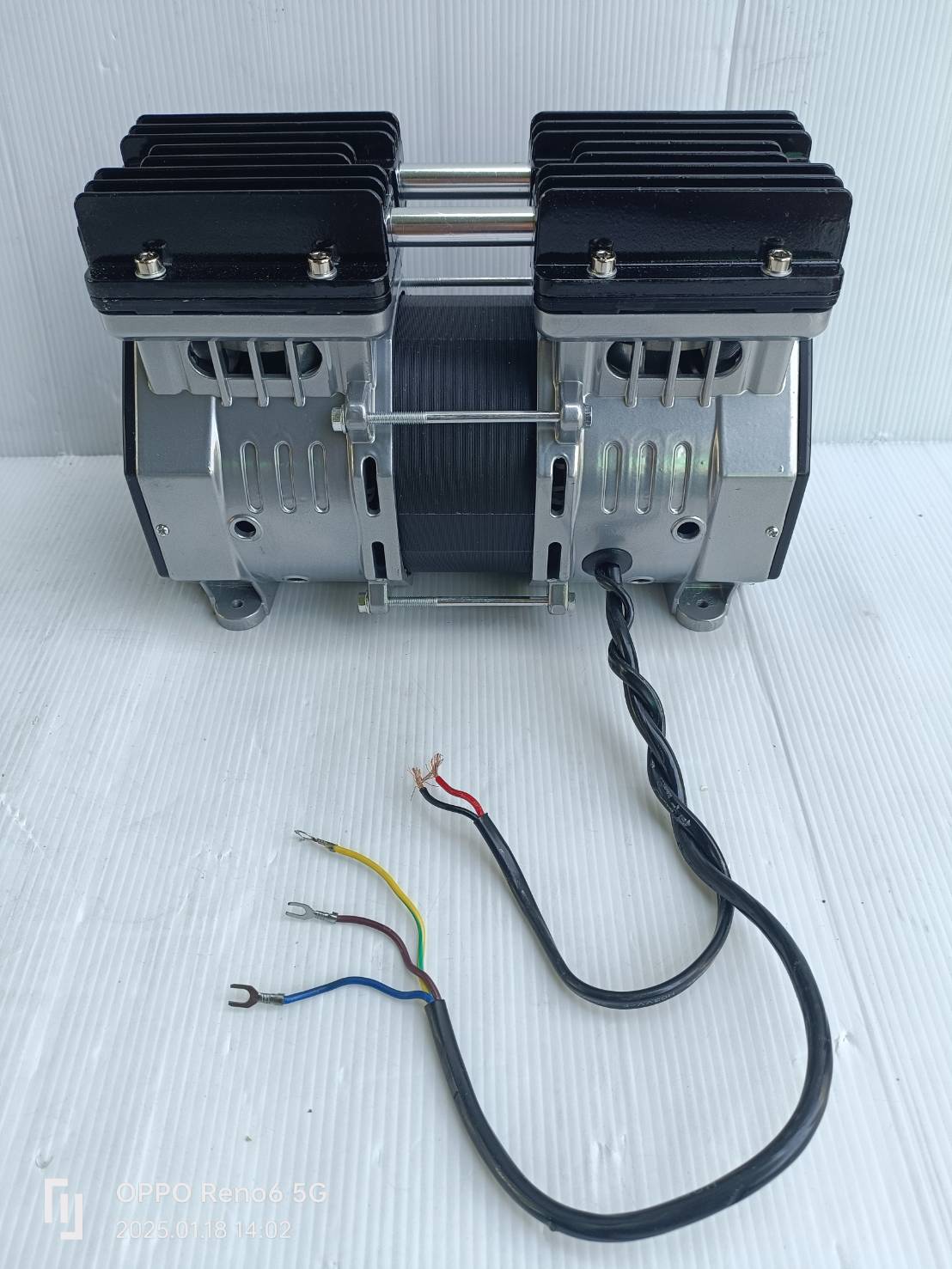 มอเตอร์ปั๊มลมออยฟรี 550W / 220V OS-W-PUMP